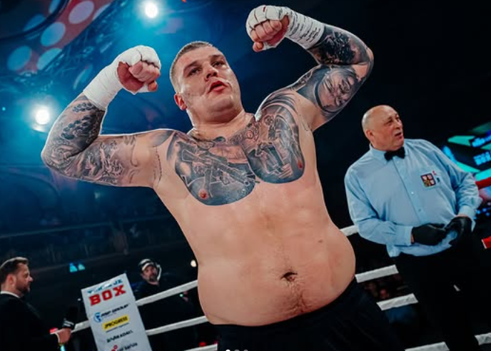 Lukáš Fajk posiela fanúšikom správu z basy