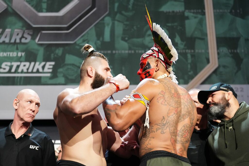 Jiri procházka chce tretí titulový zápas s Pereirom